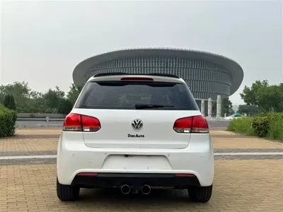 Volkswagen Golf 2013, 120000 км, за 3354.7 USD