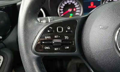 Mercedes-Benz C-Class 2020, 59491 км, за 12958.25 USD - фото 19