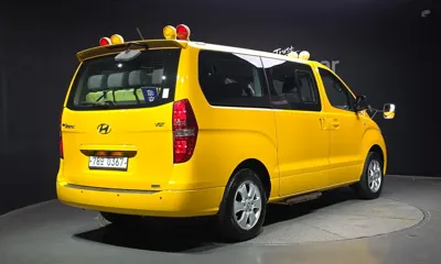 Hyundai Starex 2018, 76111 км, за 7745.83 USD