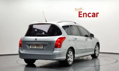 Peugeot 308 2013, 122390 км, за 2888.28 USD