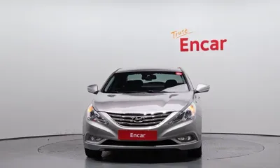 Hyundai Sonata 2012, 170333 км, за 3245.03 USD