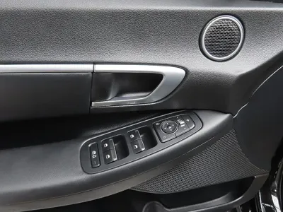 Hyundai Sonata 2020, 130175 км, за 7491.86 USD - фото 11