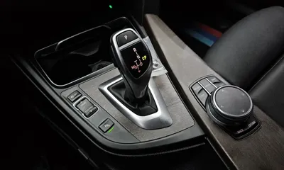BMW 3-Series 2018, 89485 км, за 15960.92 USD - фото 9