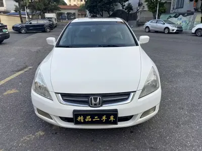Honda Accord 2007, 116000 км, за 2029.87 USD