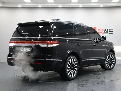 Lincoln Navigator 2023, 25419 км, за 56848.27 USD