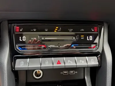 Skoda Karoq 2022, 28000 км, за 22035.99 USD - фото 18