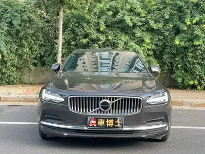 Volvo S90 2022, 62000 км, за 20512.37 USD