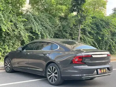 Volvo S90 2022, 62000 км, за 20512.37 USD - фото 7