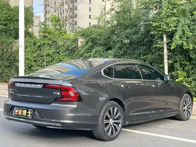 Volvo S90 2022, 62000 км, за 20512.37 USD - фото 9