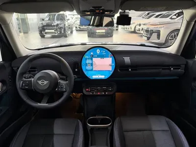 MINI Cooper 2025, 4864 км, за 20381.58 USD - фото 7