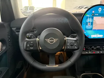 MINI Cooper 2025, 4864 км, за 20381.58 USD - фото 10