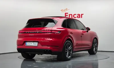 Porsche Cayenne 2024, 5438 км, за 104371.8 USD