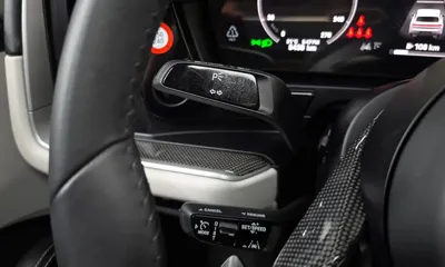 Porsche Cayenne 2024, 5438 км, за 104371.8 USD - фото 29
