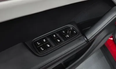 Porsche Cayenne 2024, 5438 км, за 104371.8 USD - фото 30