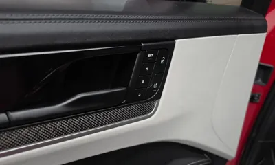 Porsche Cayenne 2024, 5438 км, за 104371.8 USD - фото 37