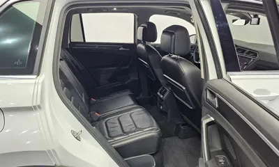 Volkswagen Tiguan 2020, 50866 км, за 16148.98 USD - фото 12