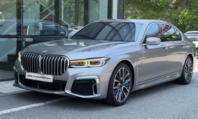 BMW 7-Series · 2021 год