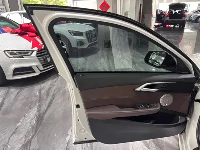 BMW 1 Series 2019, 59000 км, за 8233.8 USD - фото 26