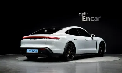 Porsche Taycan 2023, 48549 км, за 72141.26 USD