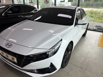 Hyundai Avante 2023, 39476 км, за 14201.96 USD