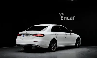 Mercedes-Benz E-Class 2022, 20088 км, за 32903.86 USD
