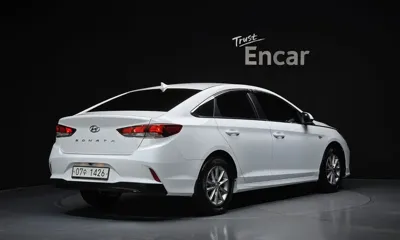 Hyundai Sonata 2018, 74870 км, за 5537.46 USD
