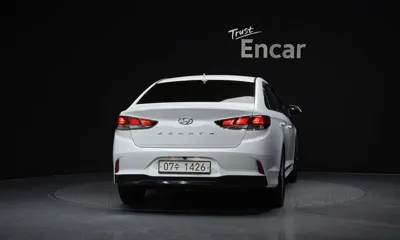 Hyundai Sonata 2018, 74870 км, за 5537.46 USD
