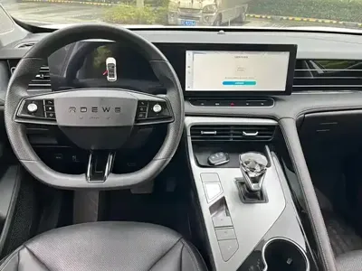 Roewe RX5 2022, 28000 км, за 5782.3 USD
