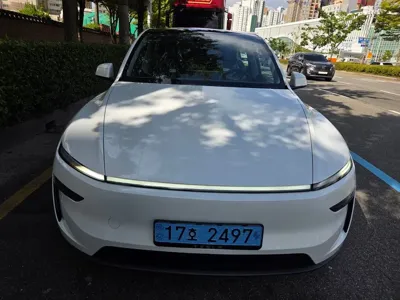 Tesla Model Y 2025, 6500 км, за 24267.16 USD