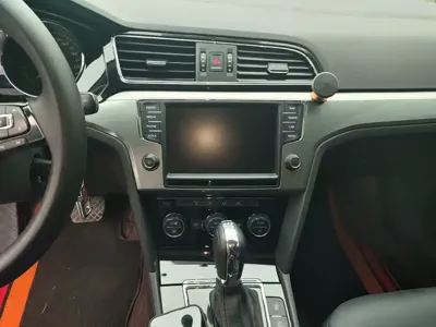 Volkswagen Lamando 2018, 75100 км, за 6905.77 USD - фото 13
