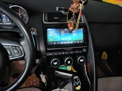 Jaguar E-Pace 2019, 130200 км, за 9608.41 USD - фото 6