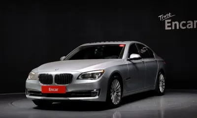 BMW 7-Series · 2015 год