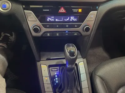 Hyundai Avante 2016, 96494 км, за 6012.55 USD - фото 16