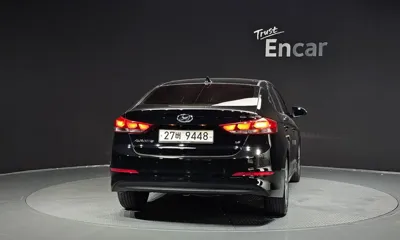 Hyundai Avante 2018, 133426 км, за 5469.82 USD