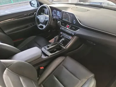 Hyundai Grandeur 2019, 67700 км, за 12715.22 USD - фото 7