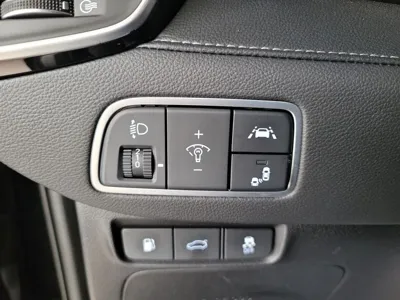 Hyundai Grandeur 2019, 67700 км, за 12715.22 USD - фото 17