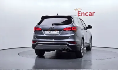 Hyundai Santafe 2016, 102798 км, за 8741.71 USD