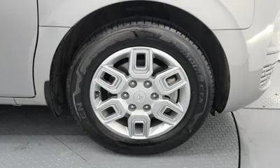 Hyundai Staria 2022, 38361 км, за 16914.43 USD