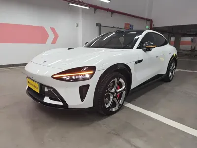 Xiaomi 小米YU7 · 2025 год