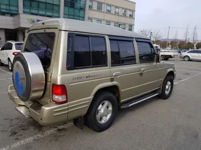 Hyundai Galloper 2000, 110000 км, за 3250.34 USD