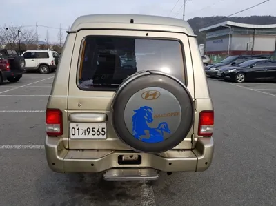 Hyundai Galloper 2000, 110000 км, за 3250.34 USD