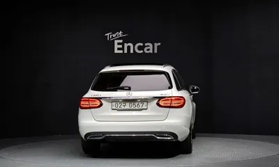 Mercedes-Benz C-Class 2016, 145238 км, за 8998.95 USD