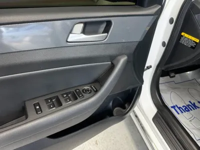 Hyundai Sonata 2015, 112407 км, за 5579.62 USD - фото 12