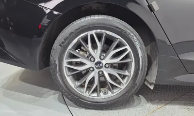 Kia K5 2021, 60822 км, за 8469.06 USD