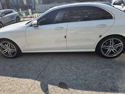 Mercedes-Benz E-Class 2020, 73650 км, за 21662.07 USD - фото 13