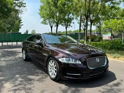 Jaguar XJ 2014, 110000 км, за 10166.63 USD