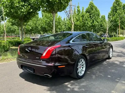 Jaguar XJ 2014, 110000 км, за 10166.63 USD