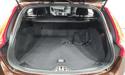 Volvo V60 2016, 138655 км, за 8344.36 USD - фото 20