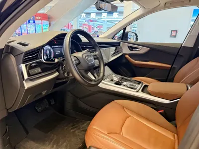 Audi Q7 2024, 90000 км, за 46925.78 USD