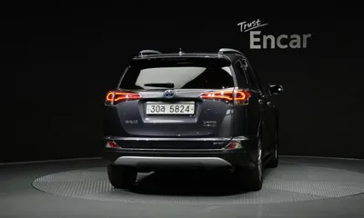 Toyota RAV4 2018, 89159 км, за 16482.09 USD